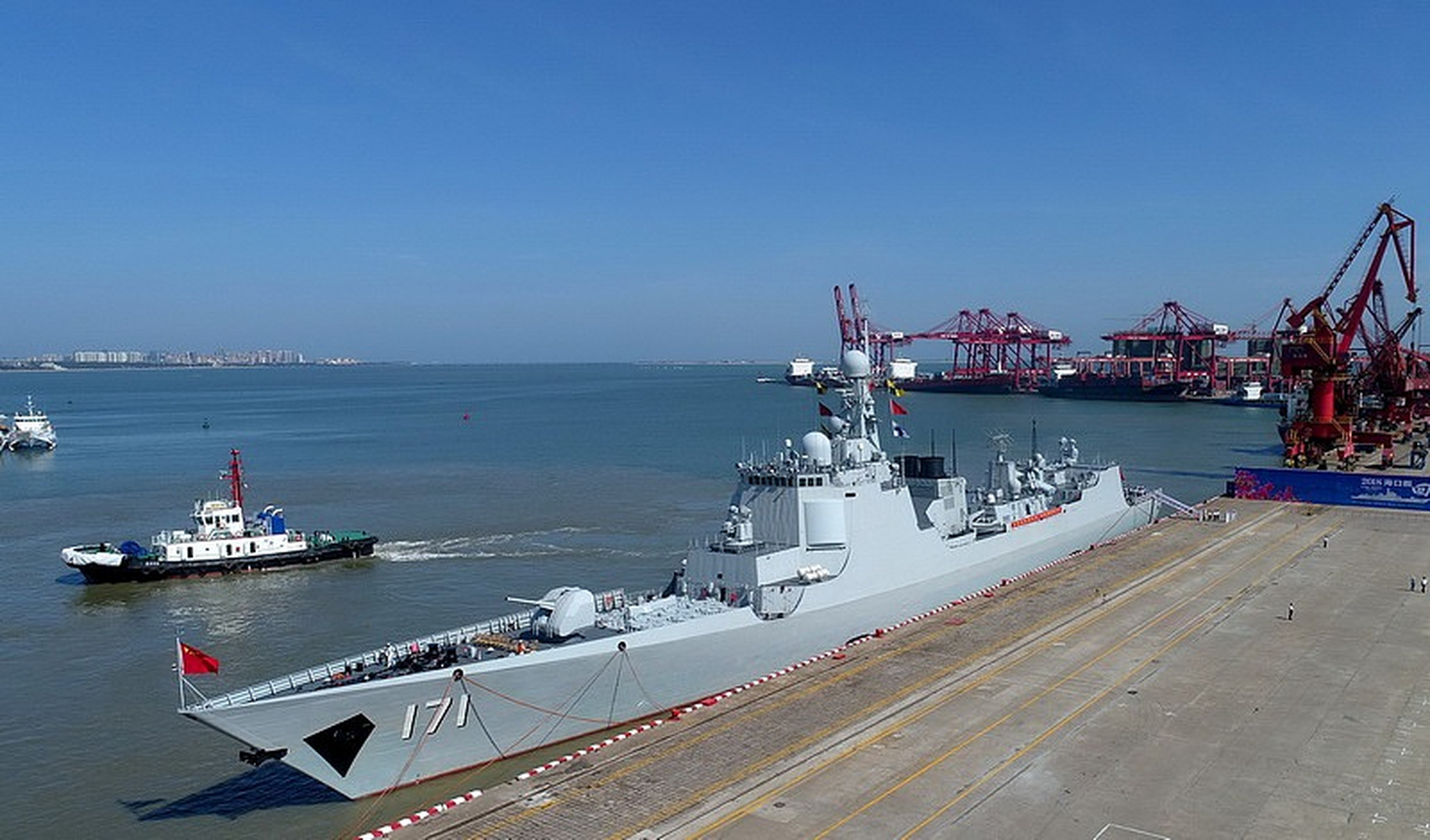 自从福建舰去年下水以来,外界一直对其发展情况十分关注