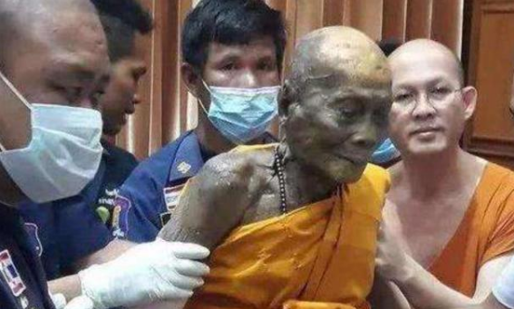 江西孝子遵遗愿将父亲"缸葬",坐缸千日成肉身佛,做法引争议