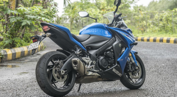 铃木大排运动旅行车,并列4缸,铝合金车架 kyb减震,功率107kw