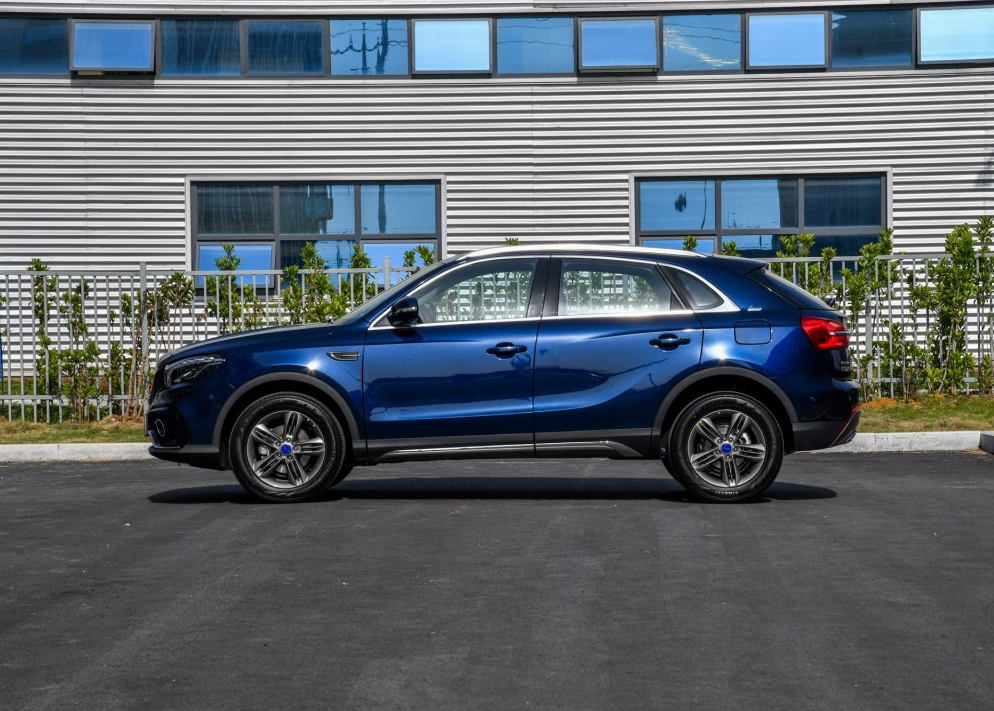 君马meet 3(美图3)2018款 1.5t,外观比较潮流,外观非常炫酷!