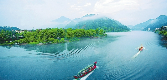 浙江有新安江,讓浙江的風景更加獨特,新安江風景區最是美麗