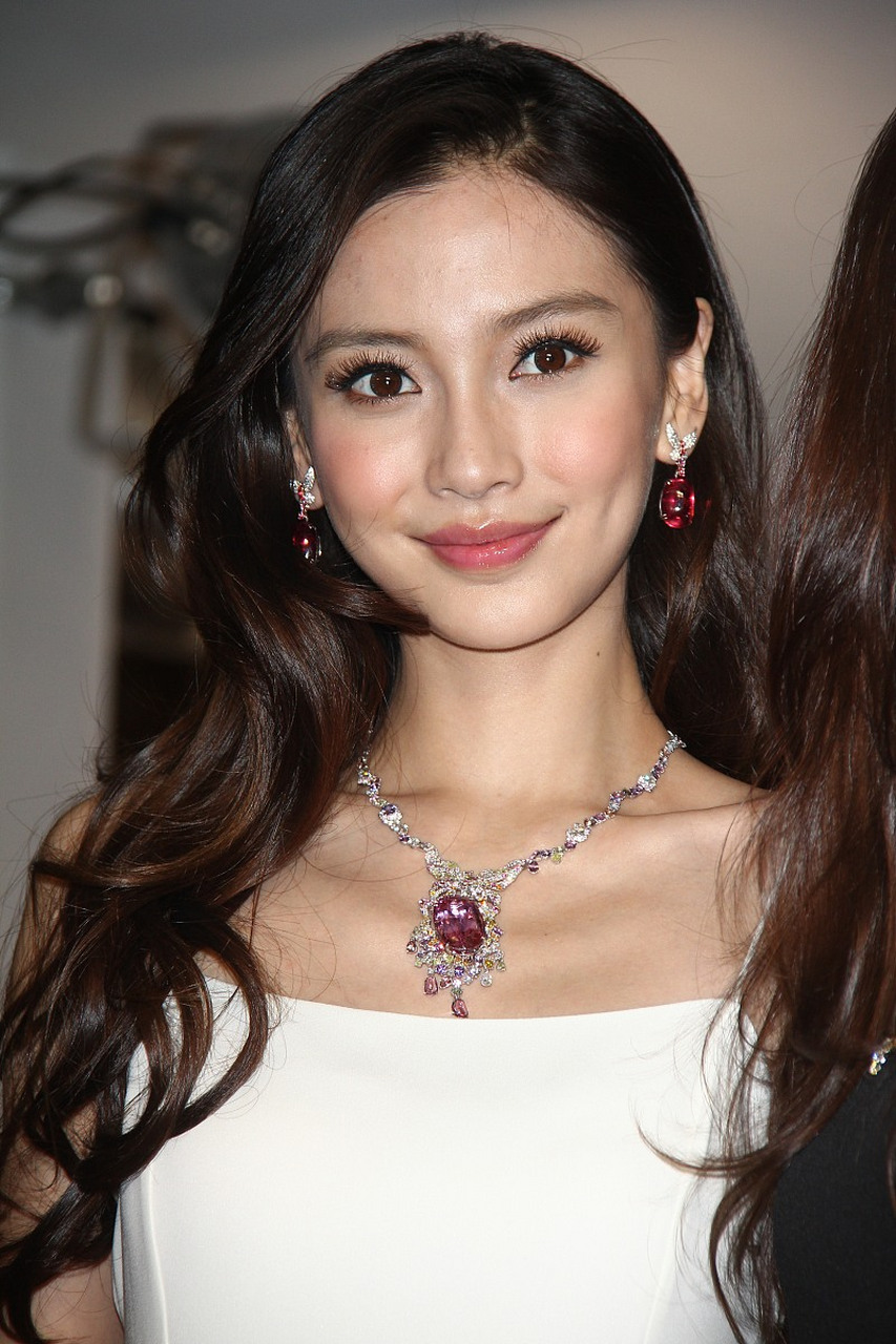 外媒票选"蕞美华人女演员",杨幂夺下第一名  国外网站时常针对娱乐