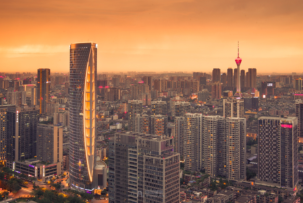 成都的宽窄巷子因为这个原因"凉了",当地人表示砸了招牌