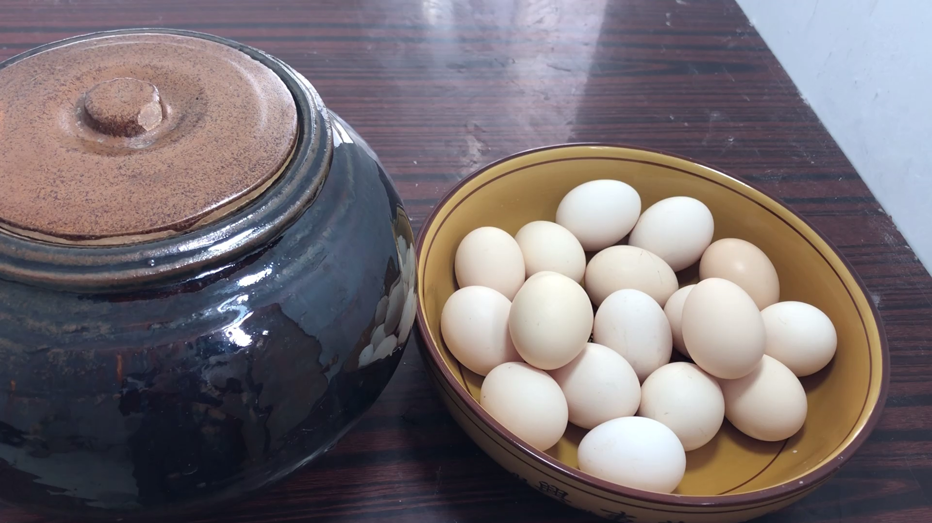 老妈传了三十年的秘制腌鸡蛋方法,保证个个金黄出油还不太咸