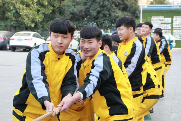 线上探校丨带你在线看郑州万通汽车学校校园文化