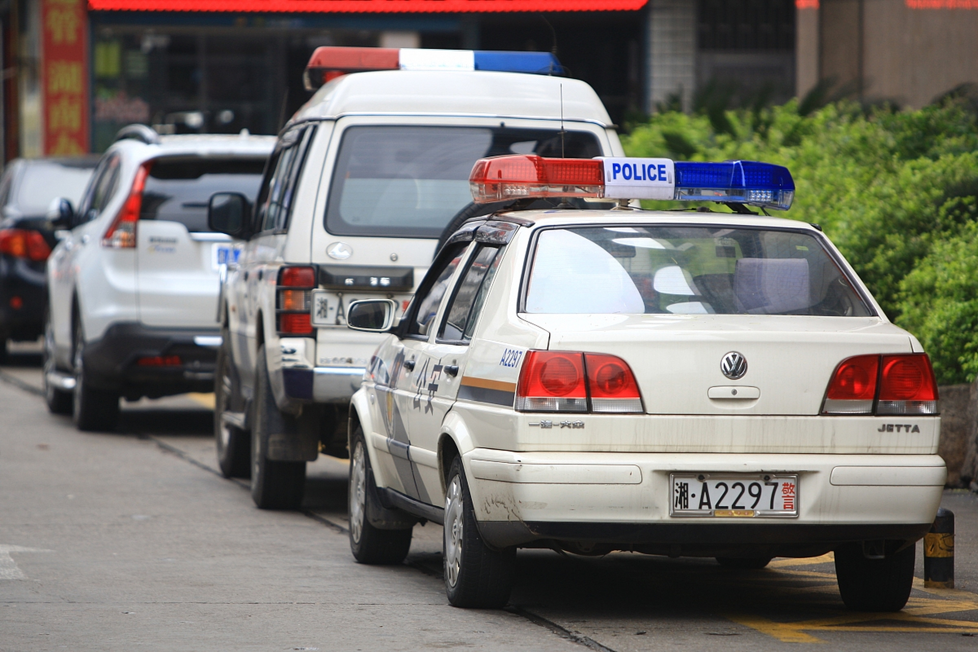 警卫局车图片