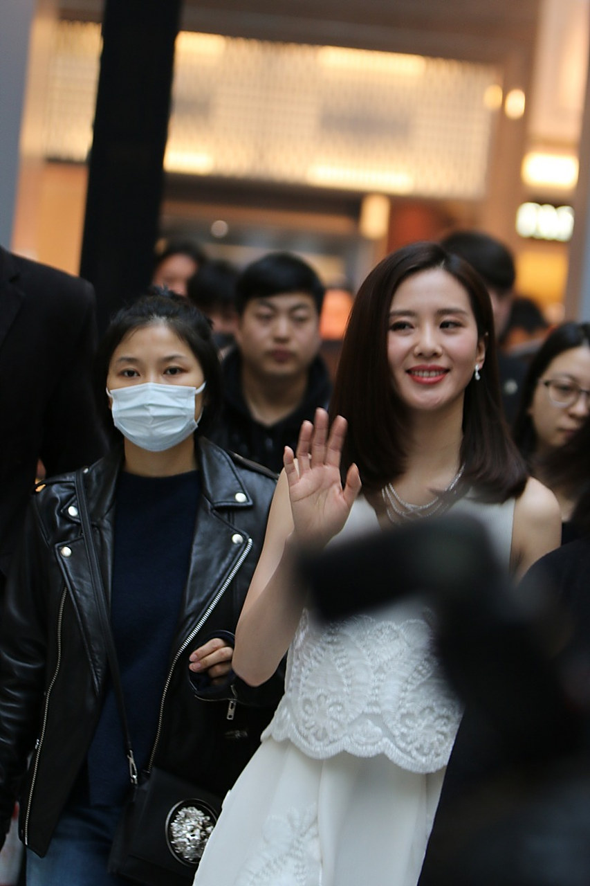 刘诗诗个人名义捐款# 诗诗好善良啊用个人名义捐了款!