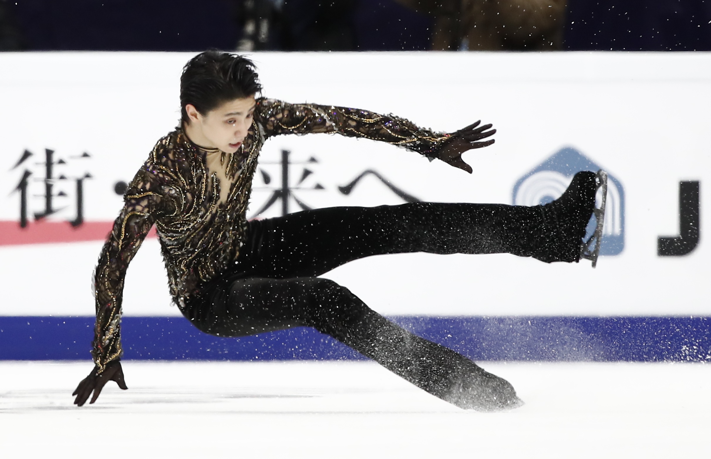 花样滑冰——花滑大奖赛俄罗斯站:羽生结弦夺冠