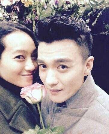 周一围被拍与女助理同用一根吸管喝奶茶,朱丹发文力挺老公后秒删