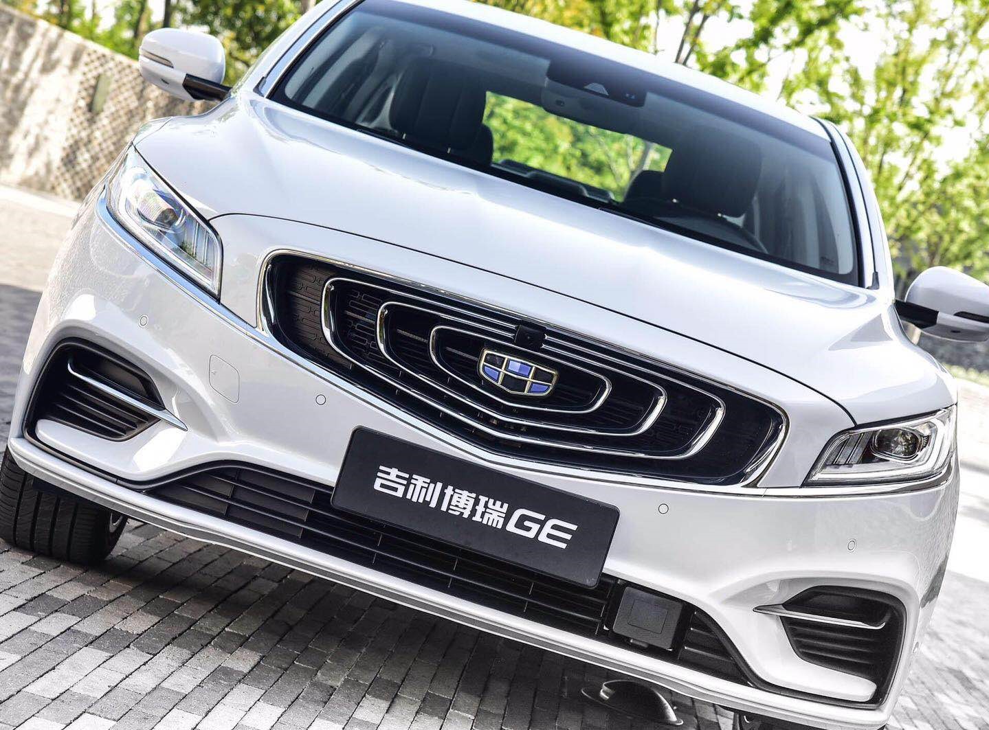 吉利汽车在当今的成绩大家都有目共睹,其热销车型吉利帝豪排进年度