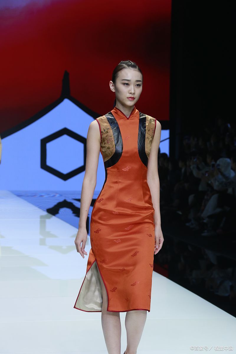 浓浓的中国风时装走秀