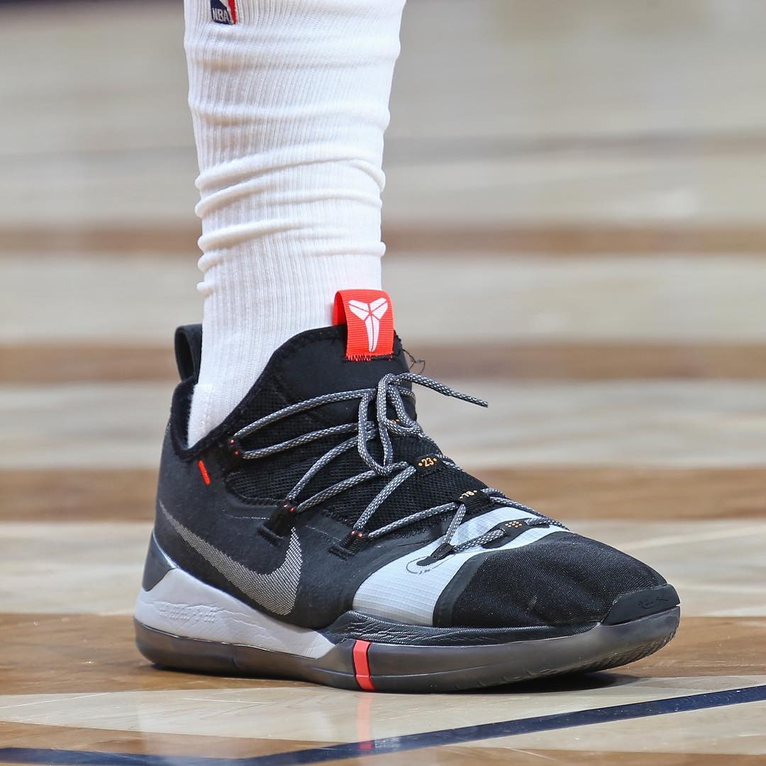 活塞队 斯坦利·约翰逊-nike kyrie low pe 转载自百家号作者:in