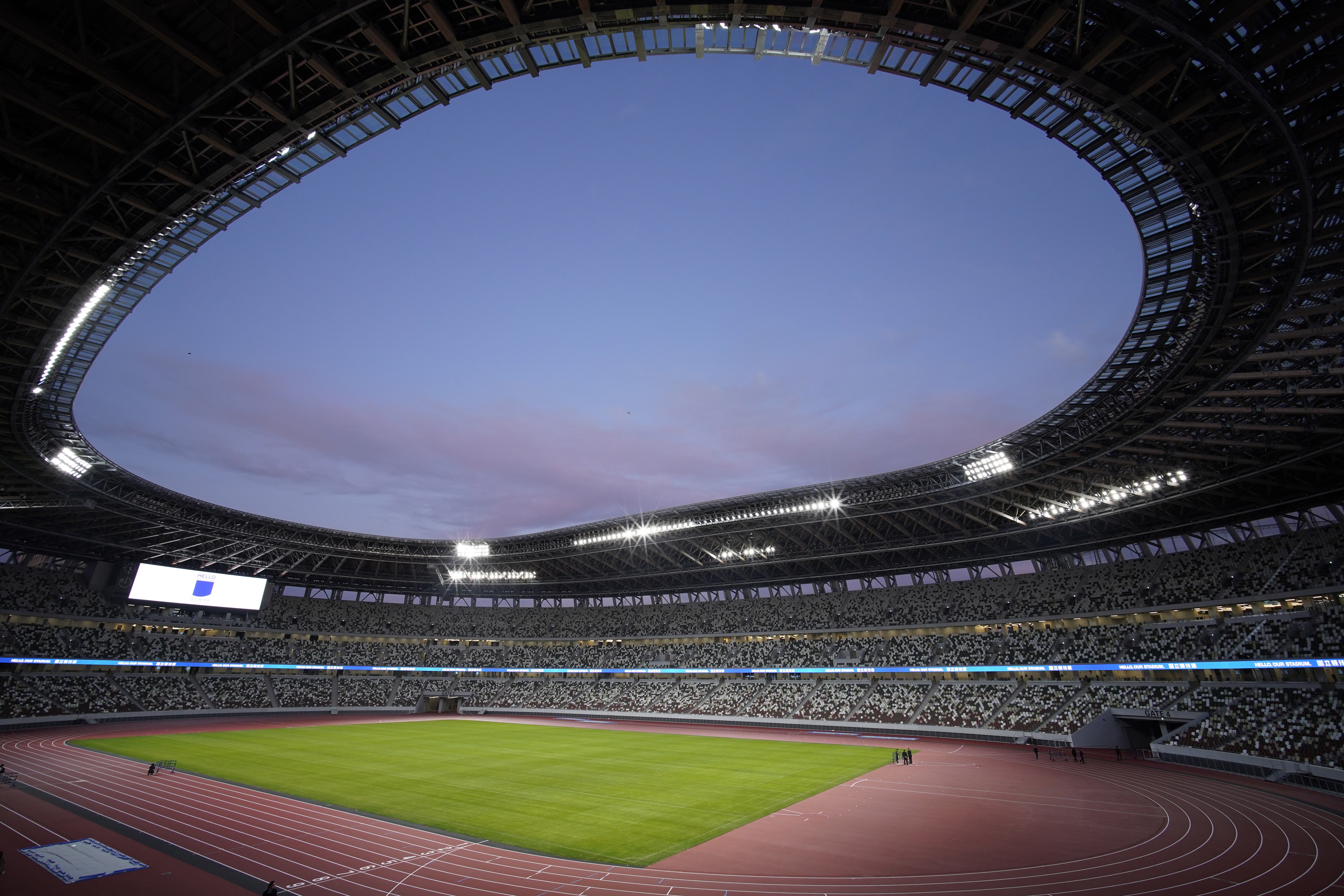 国立竞技场举办竣工仪式并向媒体开放(1)