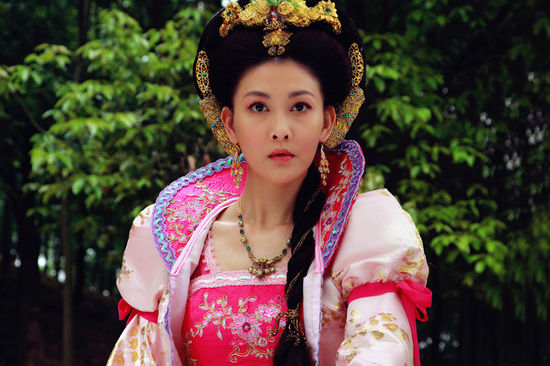 她曾因《回家的诱惑》走红,如今淡出娱乐圈,容貌依旧美艳!