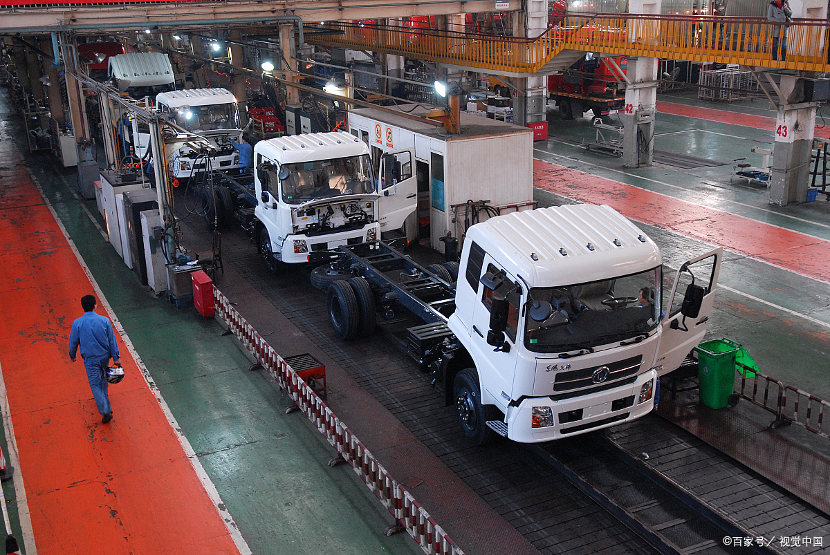 很多人说二汽建设在他们家乡,最后在选址十堰!