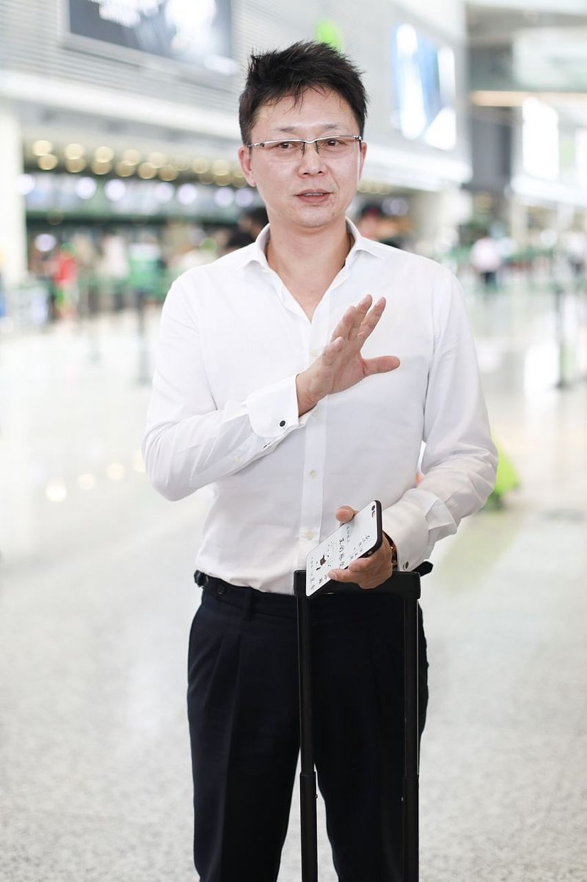 近年来,职场性侵,家暴,网暴等社会敏感议题一直备受关注.