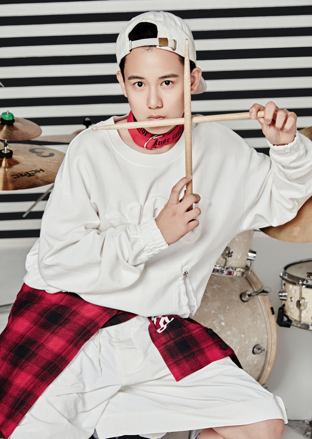 我就是演员后台,胡先煦称徐娇是自己童年阴影,拥抱脸红害羞!