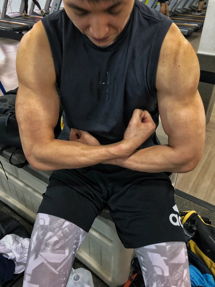 中国男篮后卫肌肉极速增长,身体对抗不再吃亏!网友:太牛逼了!