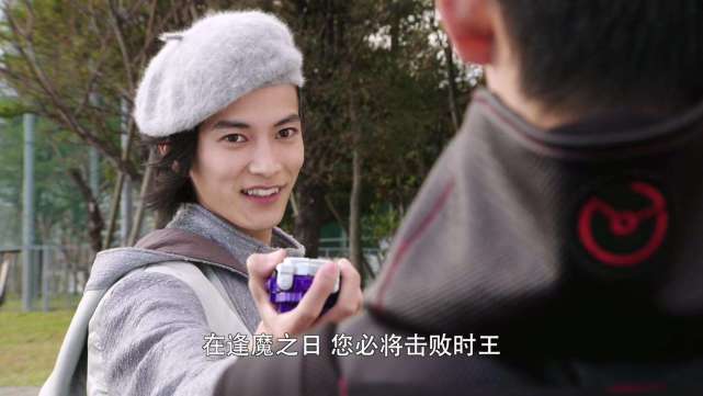 假面骑士:黑白红三色沃兹共用皮套?打起来分不清,好歹换个色啊