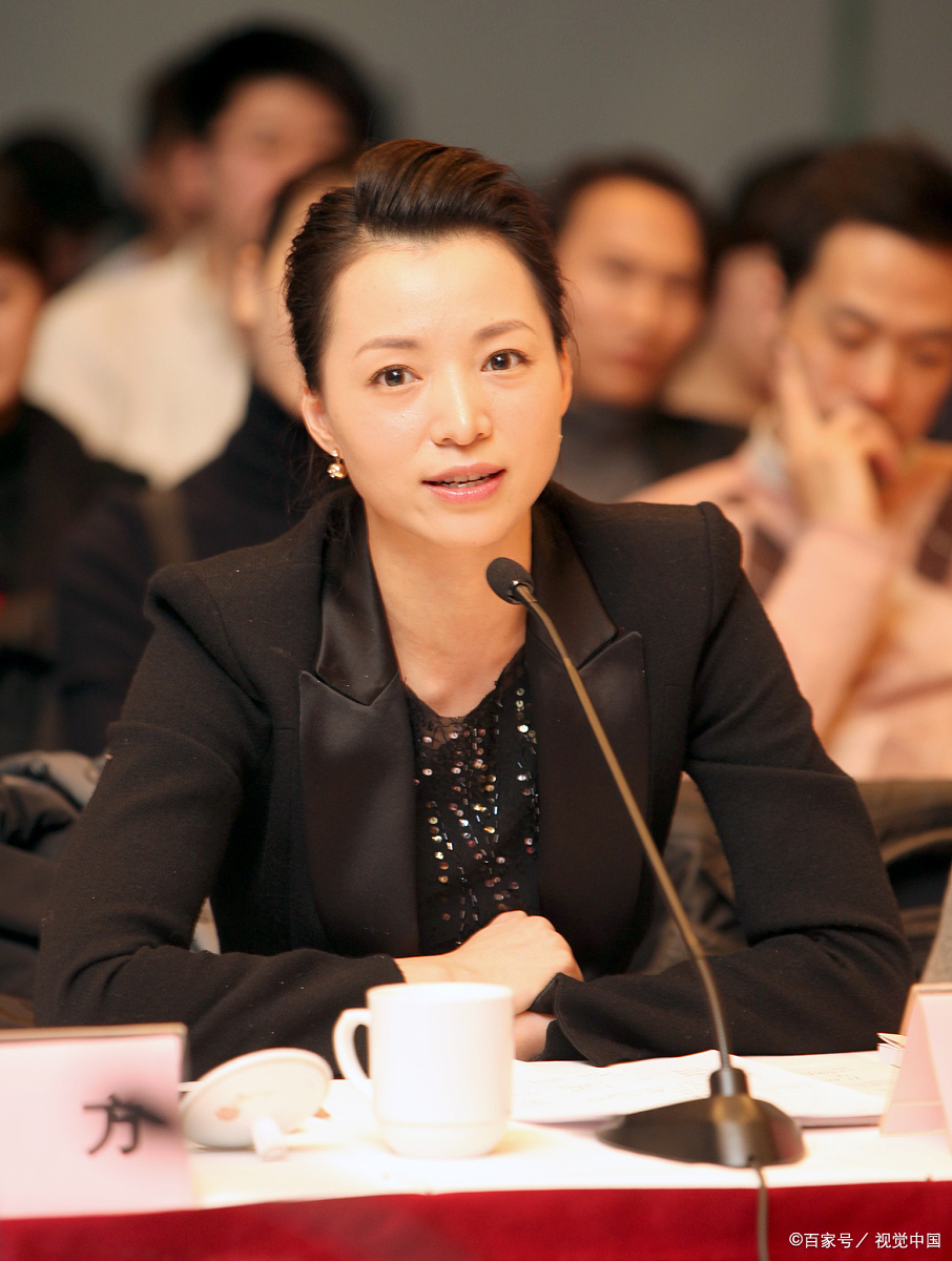 董卿说:男人要是提出离婚,往往是他已经不喜欢她的妻子了;女人要是