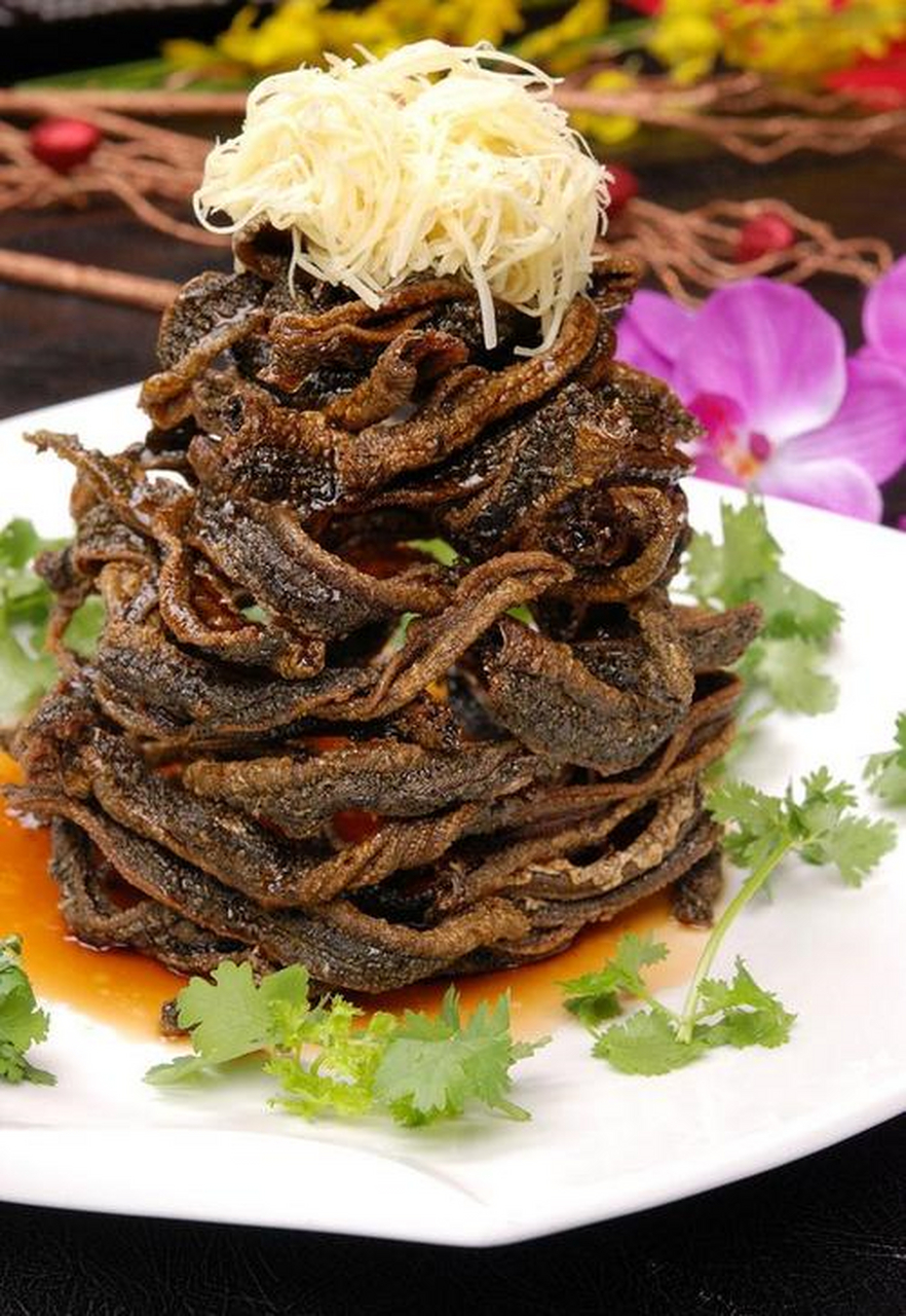 是江苏鳝肴中别具一格的汉族传统名菜,属于苏菜系无锡菜.