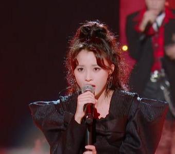 张颜齐给助阵洪一诺蹿腾她唱rap,莫名觉得这两个人的互动有点甜