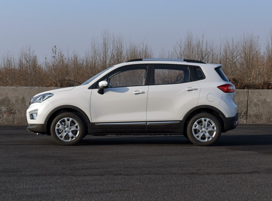 长安cs15ev,优雅舒适,大气简约