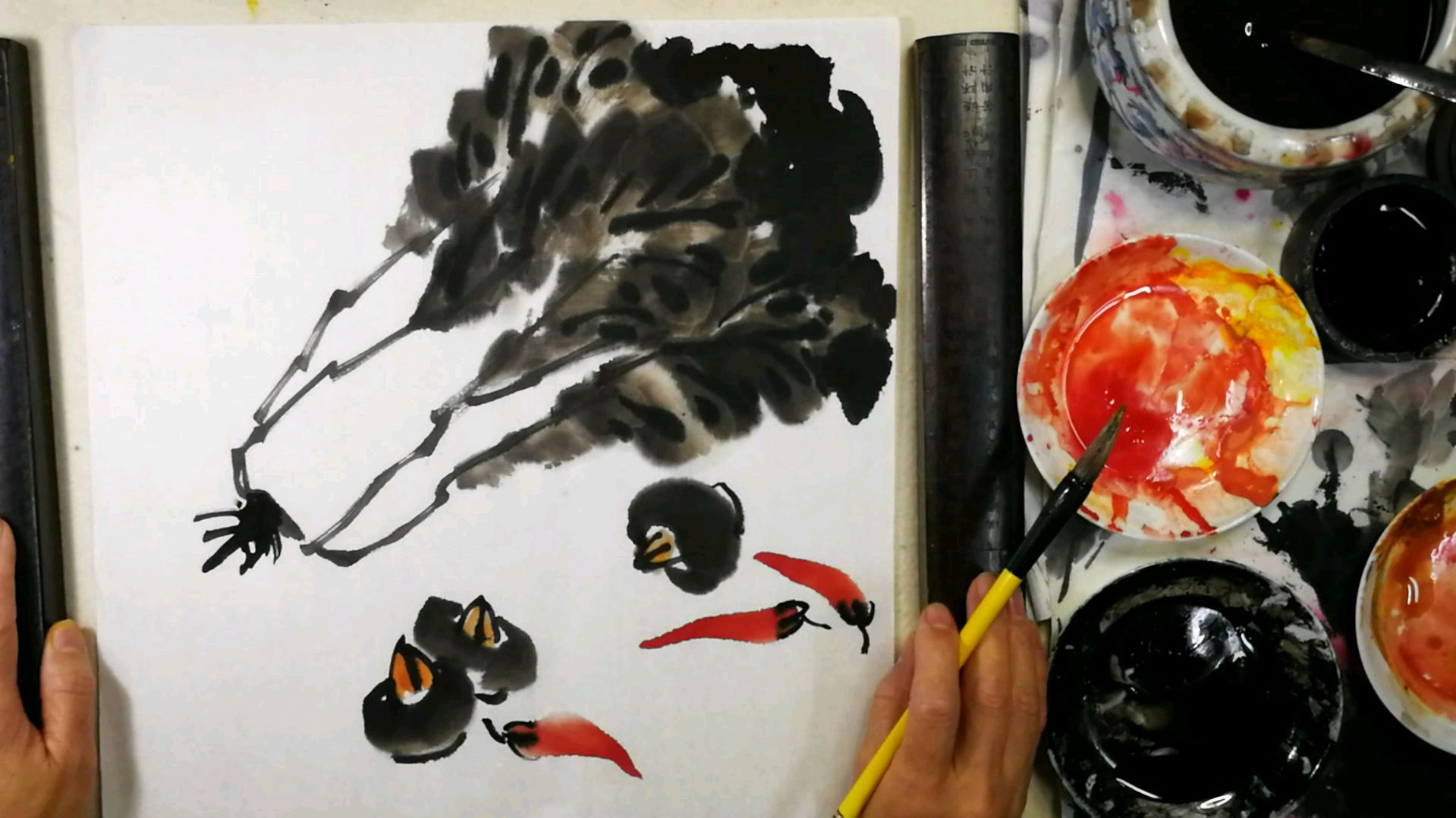 国画基础教程蔬果篇。荸荠白菜画法:小品创作画