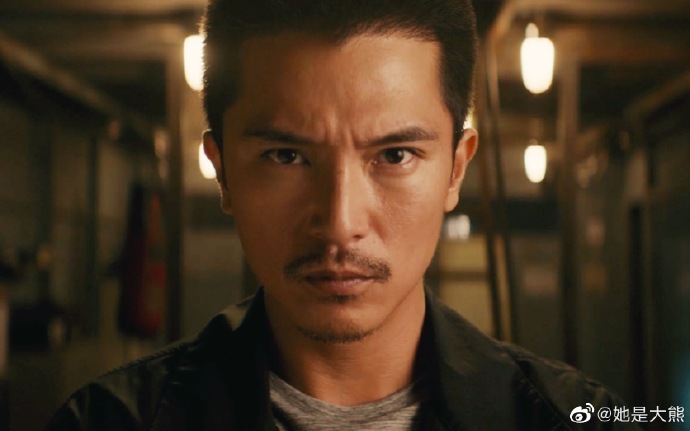 邱澤日記 晚安, 最近好嗨～每天都有黑犬陪伴 #邱泽林默# 相信默默的 