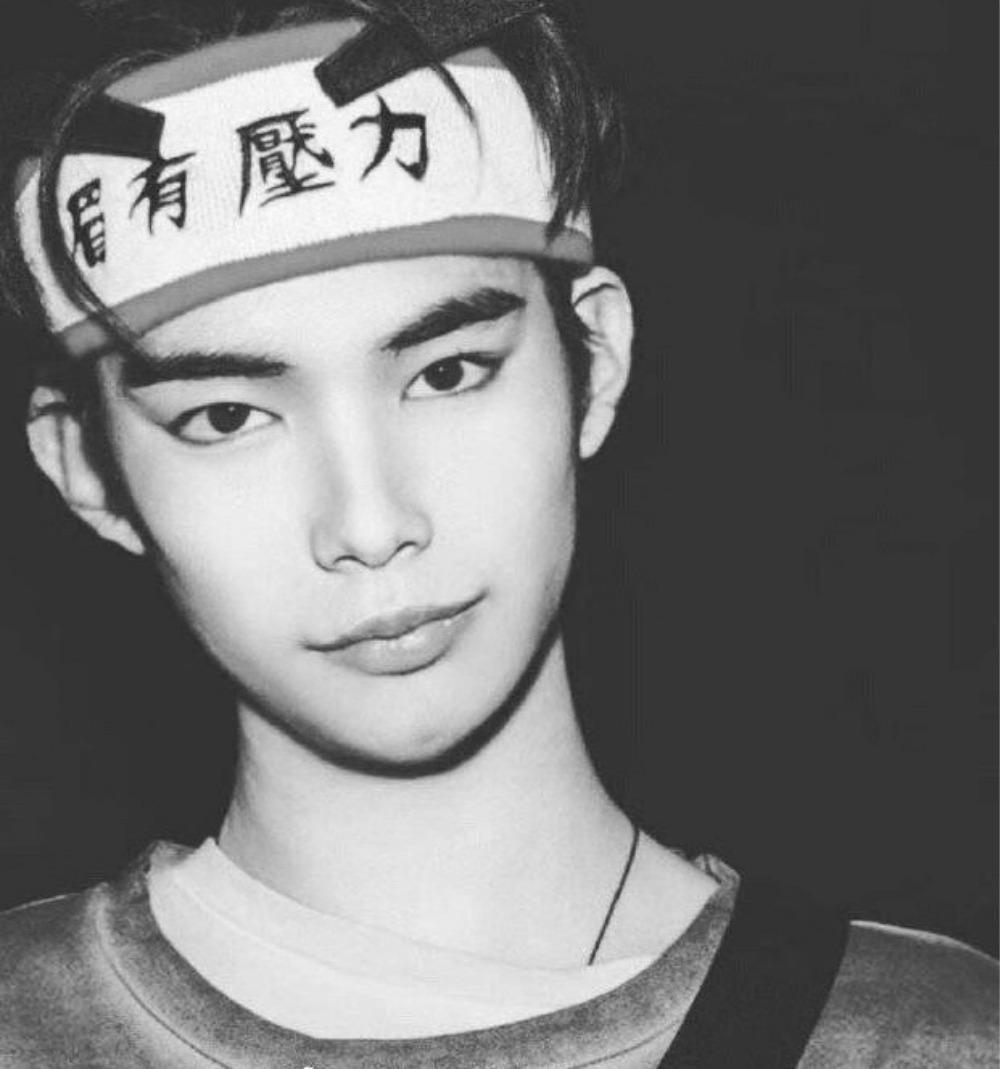 发际线小吴"公开叫板"吴亦凡,上传价值过万的写真图被网友玩坏