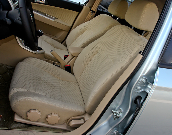 简约大气的外观,性价比超高的中华-h330,你值得拥有