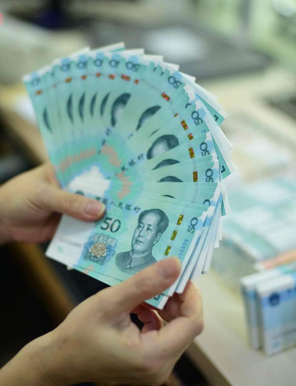 58,即100港币可兑换人民币91.58元,1000港币可兑换人民币915.80元.