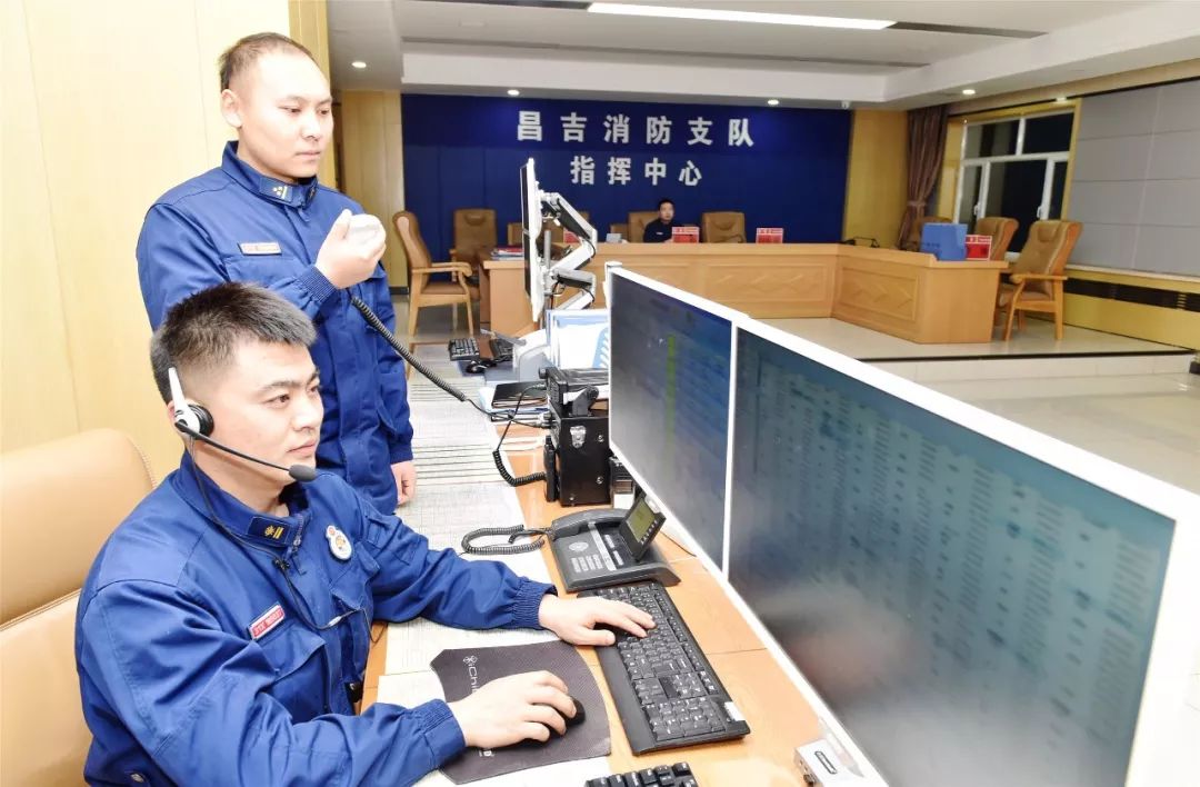 饭菜飘香 我在岗位上想想家 履职"火焰蓝"的责任与担当 消防员的春节