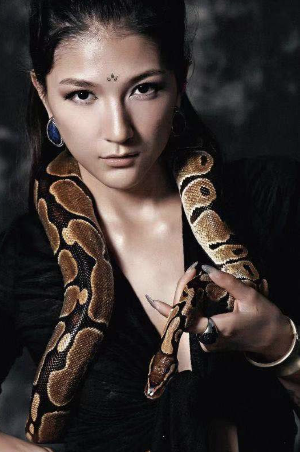 《义无反顾》开机 崔紫轩化身冷酷女杀手