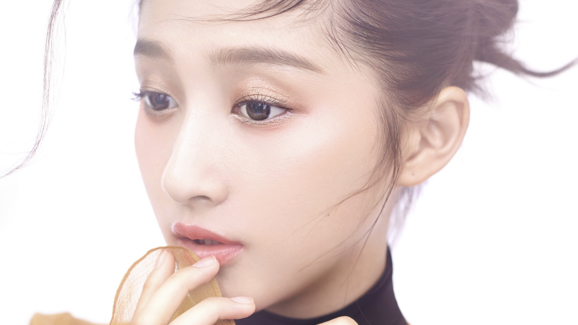 关晓彤:标准的瓜子脸,一个稳重端庄的小美女