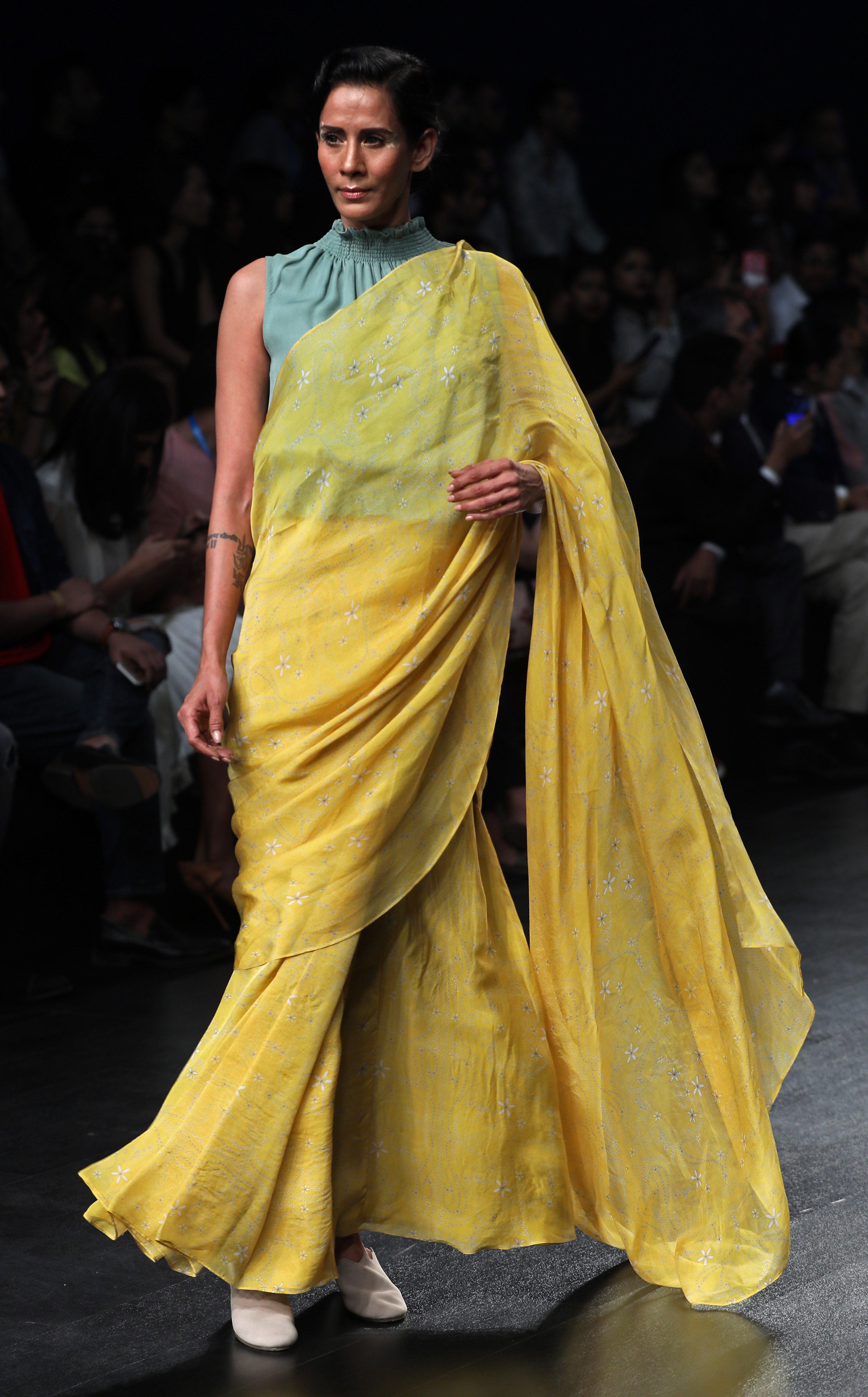 印度拉克美时装周——设计师瓦伦·巴尔时装秀