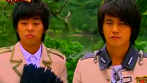 终极三国:诸葛亮安全配备专防刘备与阿香秀恩爱