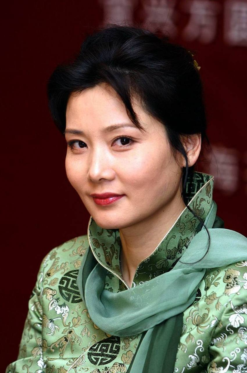 这届金鸡奖简单说两句,最佳男配李雪健老师得奖我觉得