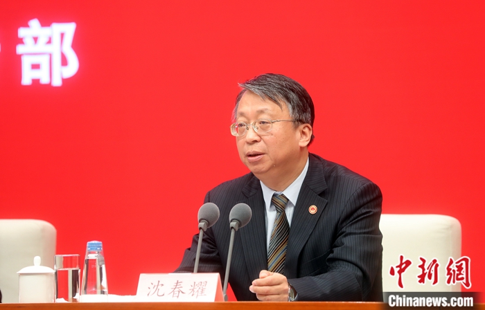 沈春耀:坚决防范和遏制外部势力干预港澳事务