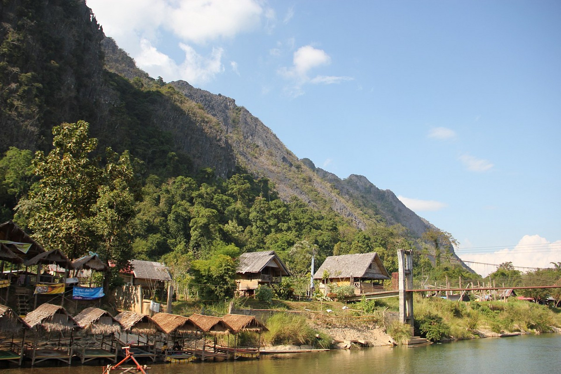 跨年创作挑战赛# 万荣位于老挝万象省,是一个以旅游著称的县城,而且