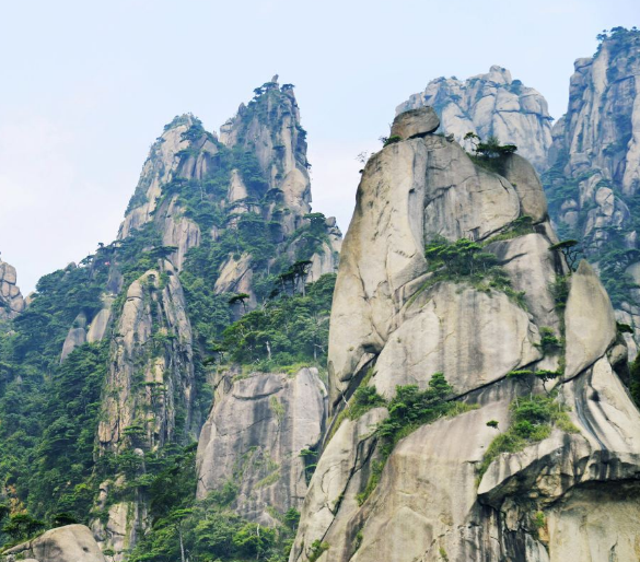 西华台景区位于三清山北麓,值得一去的地方之一,很壮观