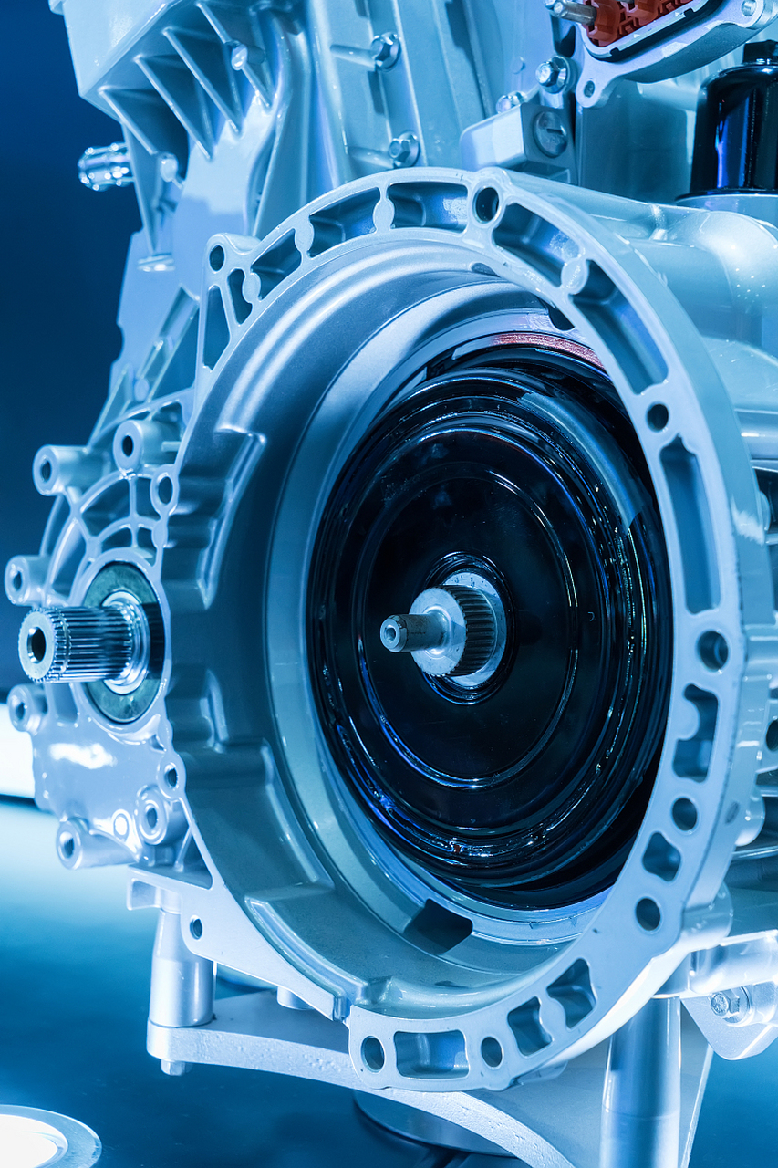 "减速器 新能源车"潜力股,中报或增150%,5条细分产业链蓄势待发 那么