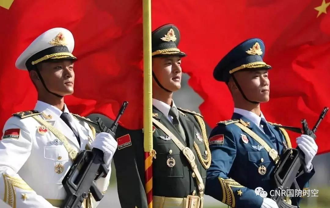 请祖国检阅|短视频:"最帅天团"擎旗手