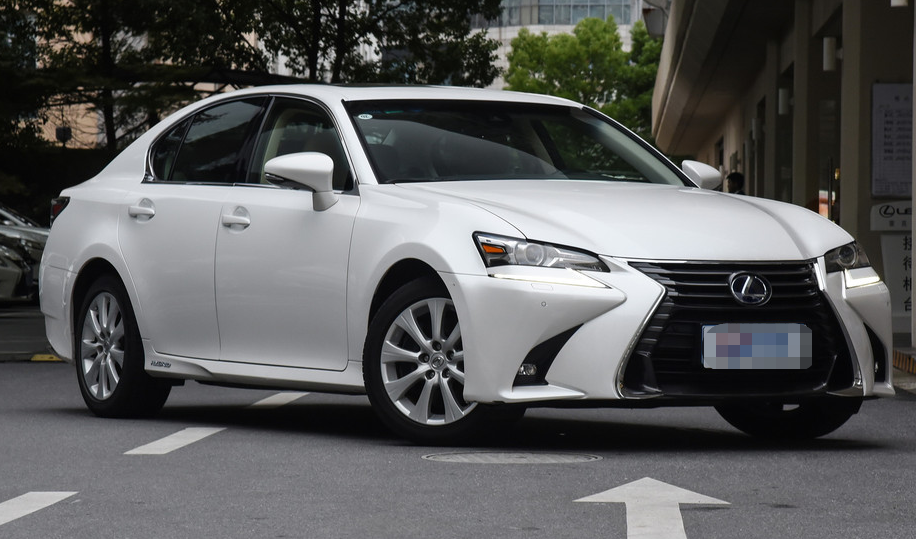 雷克萨斯gs 300h豪华版,外观漂亮张扬有度,开出去显着十分霸气