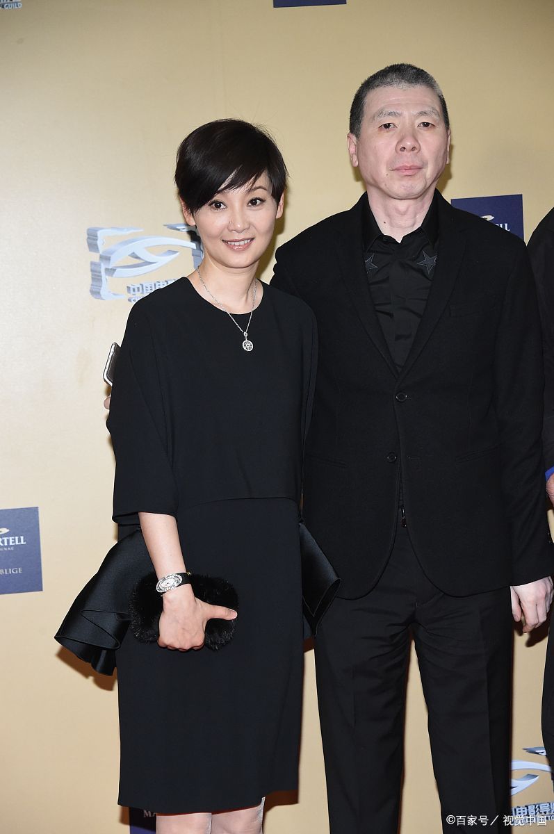 冯小刚徐帆低调恩爱夫妻