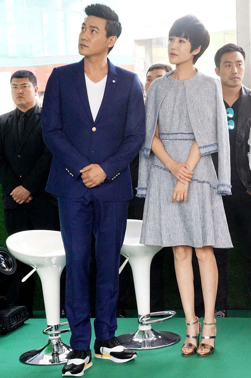 陆毅老婆越来越有贵妇气质,一身小香风知性优雅又大气,美得太高级了