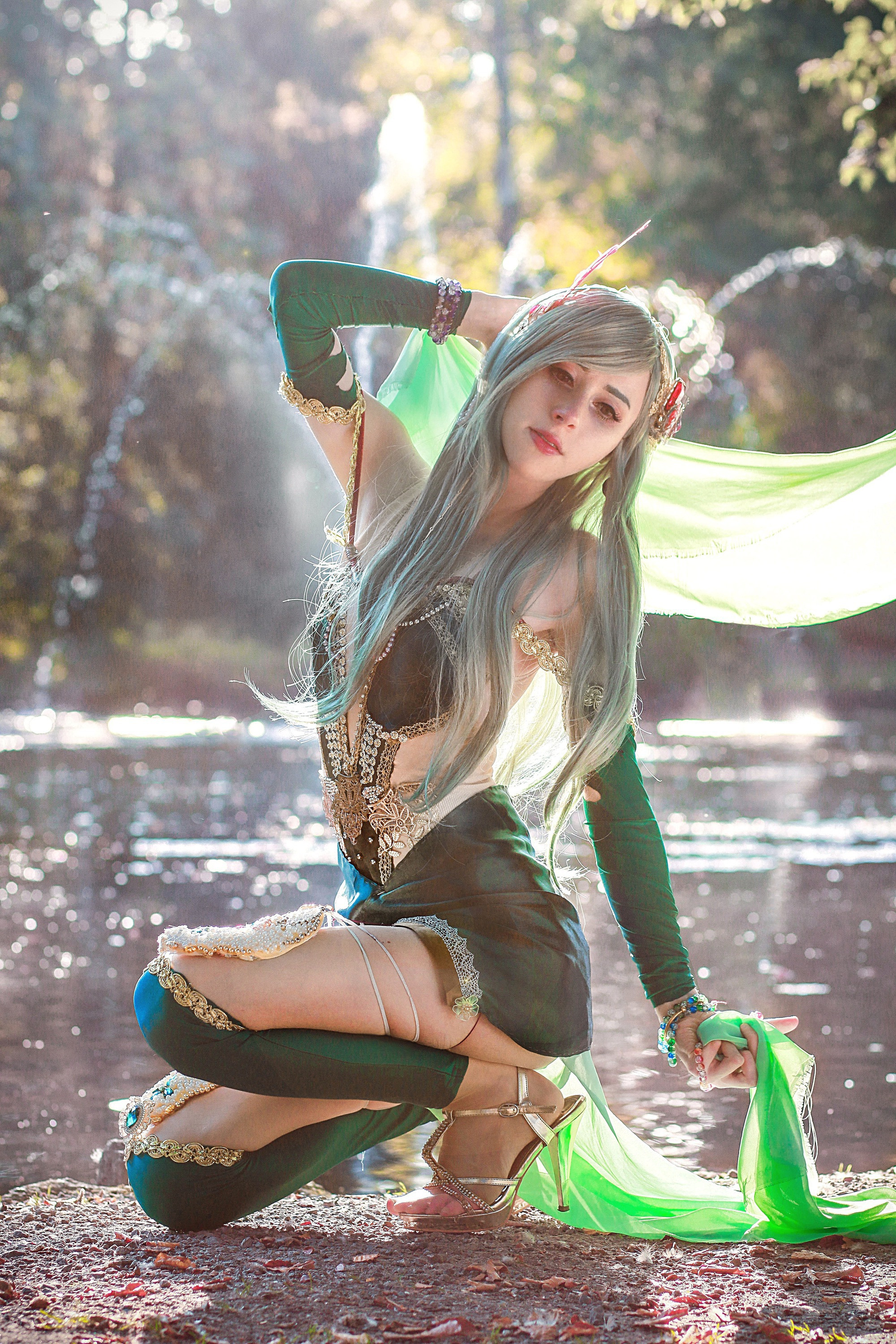 德国小姐姐cos最终幻想4莉蒂亚和罗德岛战记蒂德莉特!很有还原度