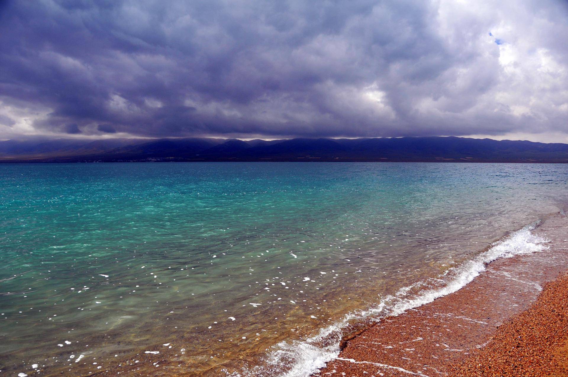 欣赏我国最大的咸水湖青海湖,我们就一起去青海吧!