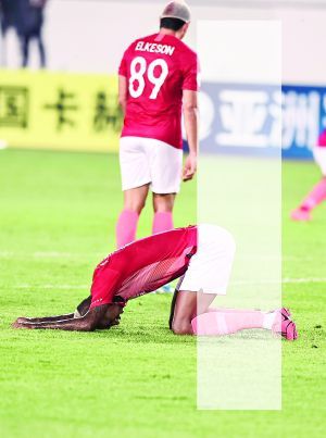 尴尬!中超big3被同一块石头绊倒