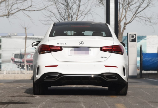 奔驰a级,好开省油,是车迷最好的座驾